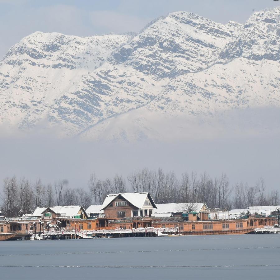 Hotel Chicago Group Of Houseboats Srīnagar Esterno foto