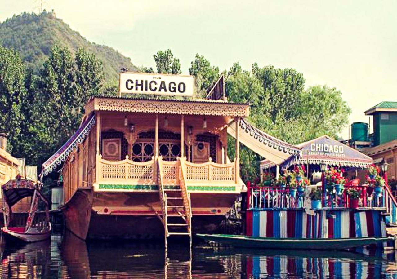 Hotel Chicago Group Of Houseboats Srīnagar Esterno foto